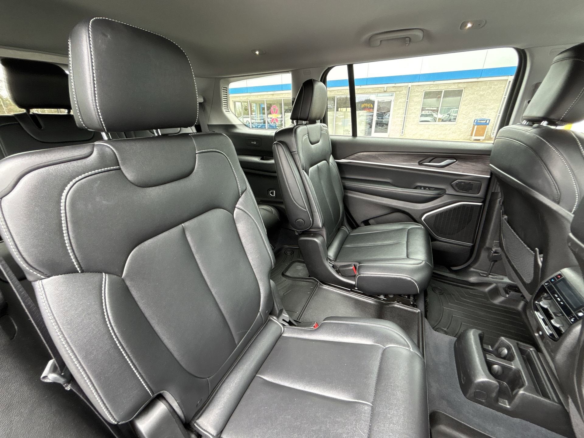 2023 Jeep Grand Cherokee L Limited 4x4
