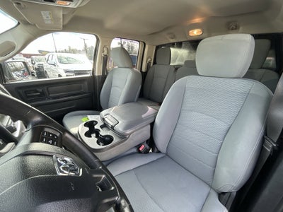 2017 RAM 1500 Express Quad Cab 4x4 6'4" Box