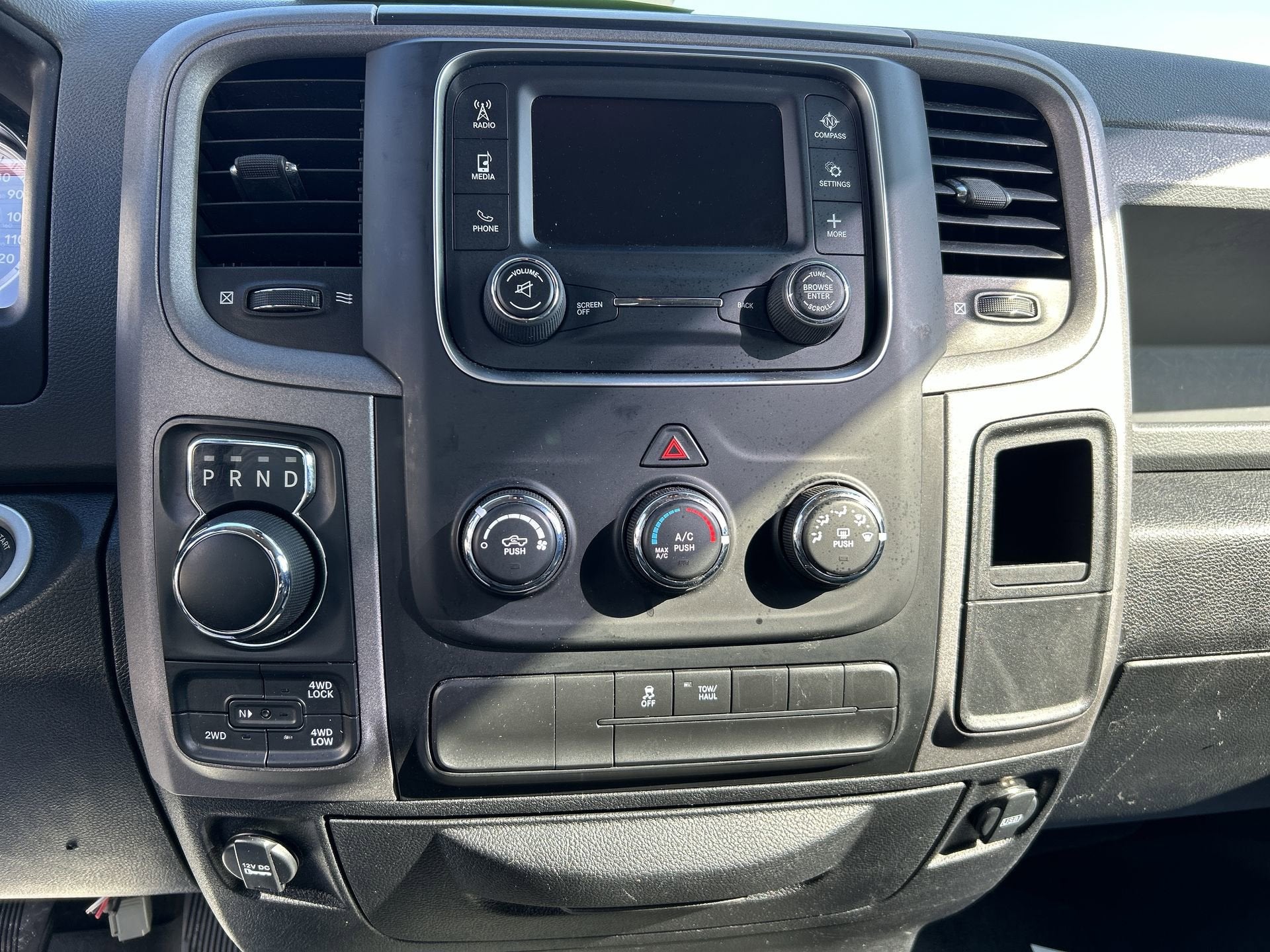 2017 RAM 1500 Express Quad Cab 4x4 6'4" Box