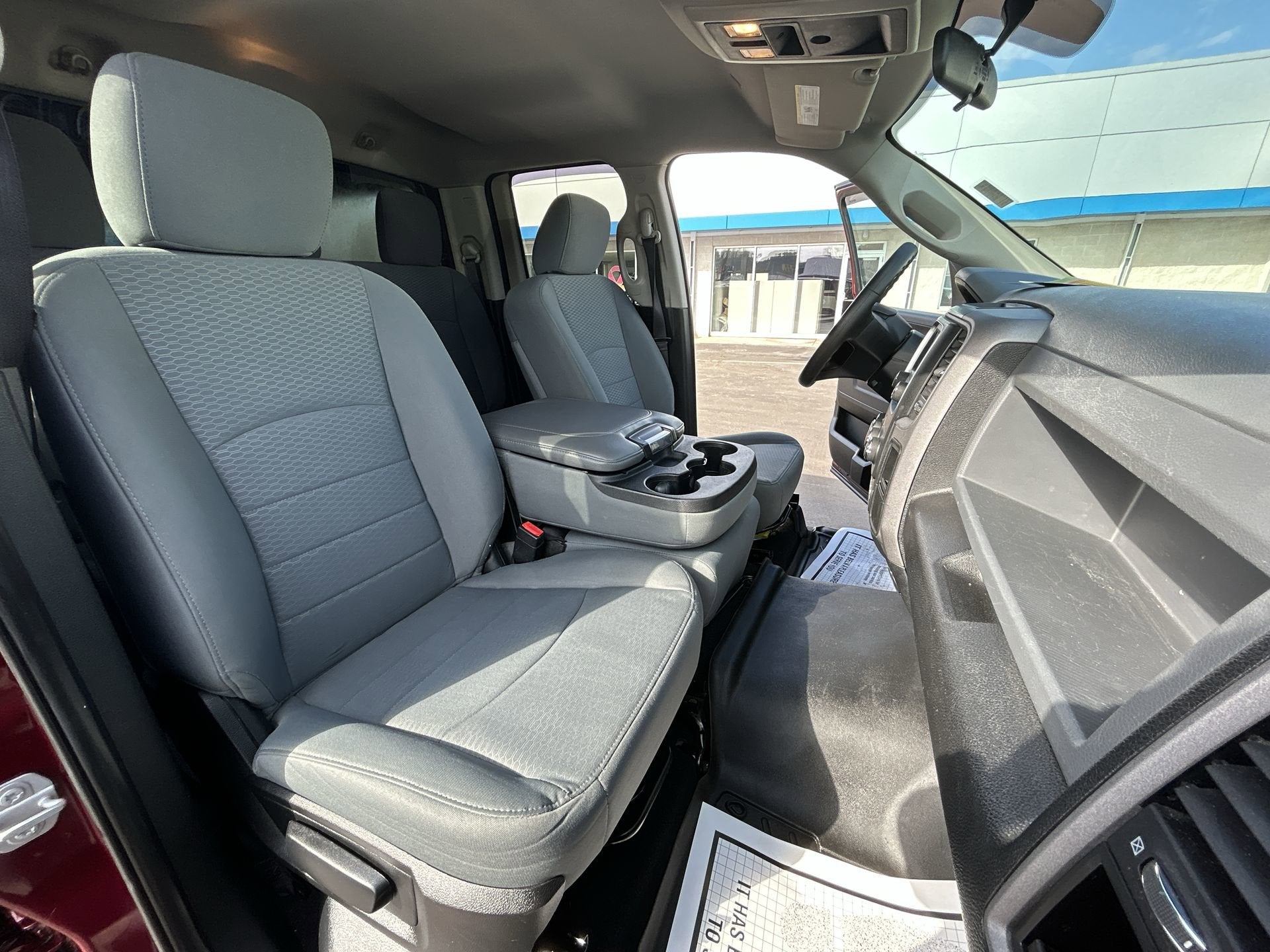 2017 RAM 1500 Express Quad Cab 4x4 6'4" Box