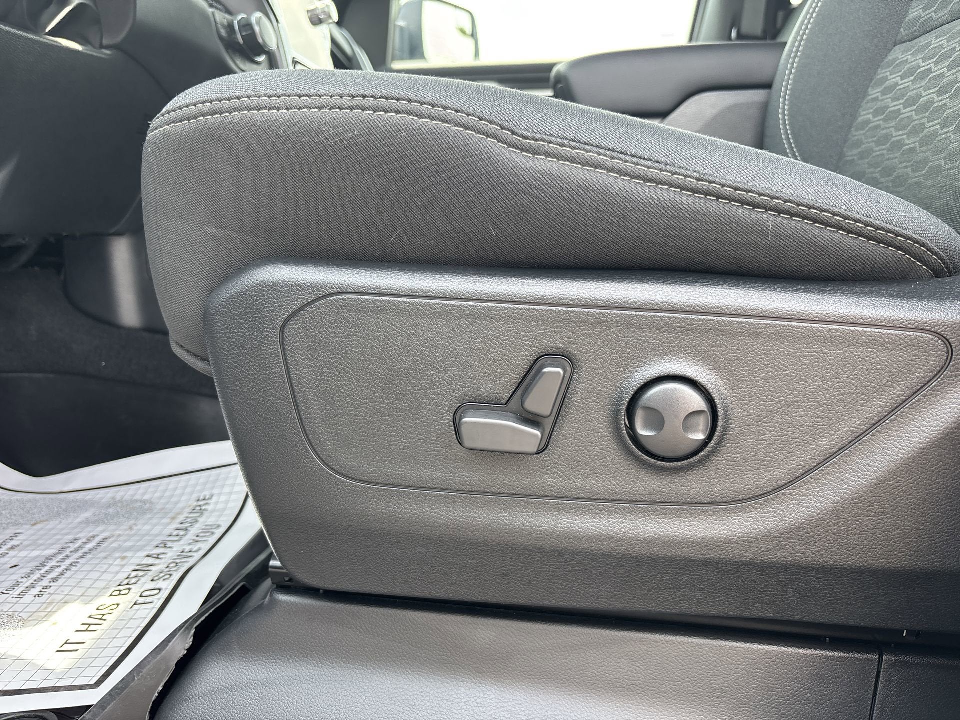 2025 RAM 1500 Big Horn Crew Cab 4x4 5'7" Box