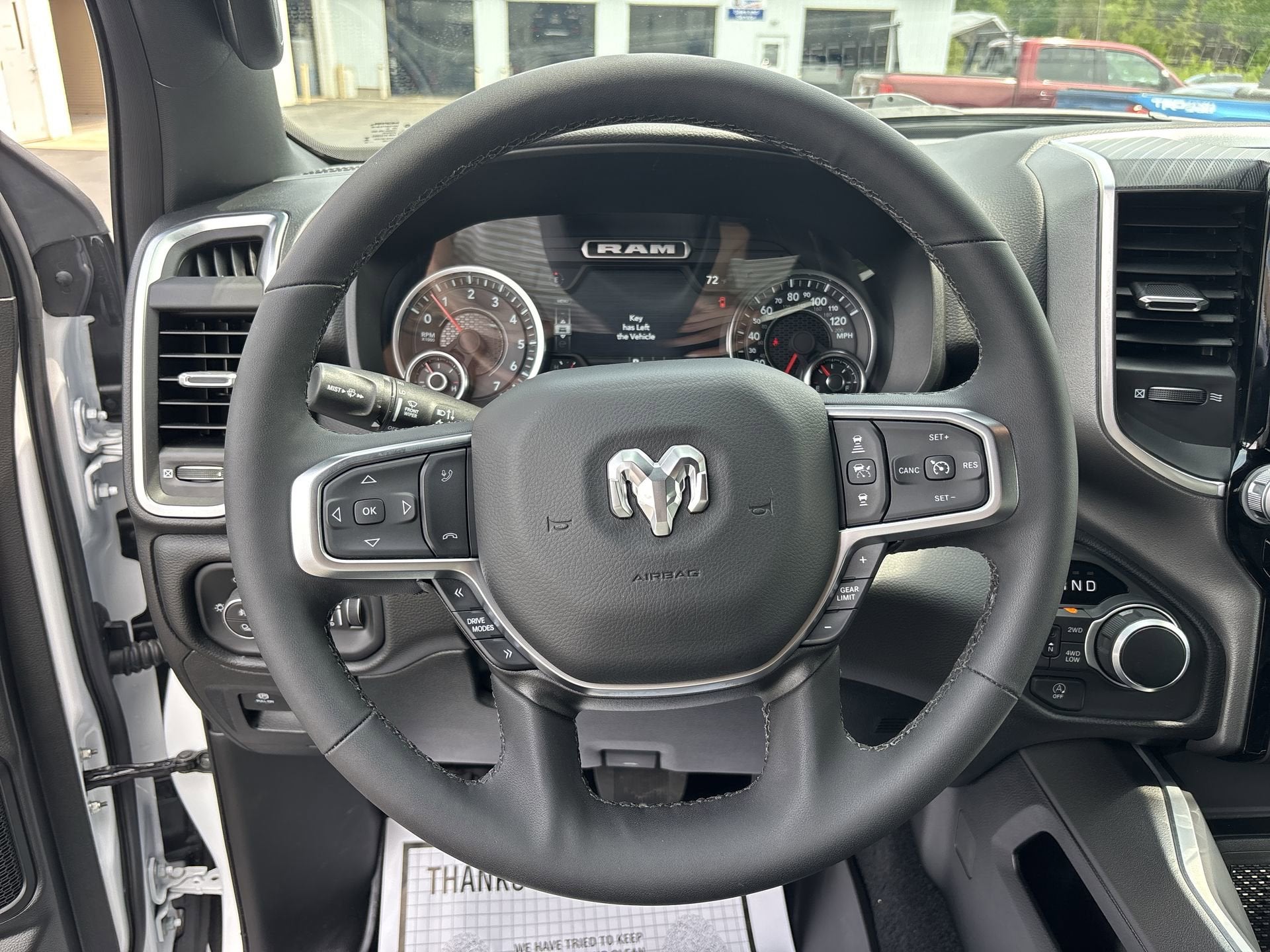 2025 RAM 1500 Big Horn Crew Cab 4x4 5'7" Box