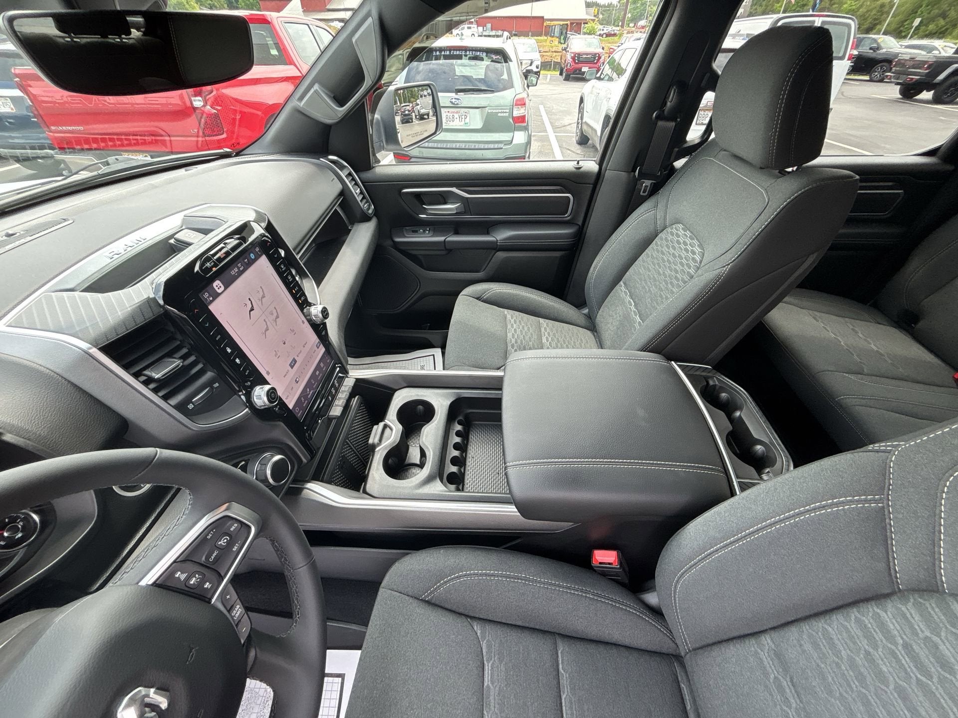 2025 RAM 1500 Big Horn Crew Cab 4x4 5'7" Box