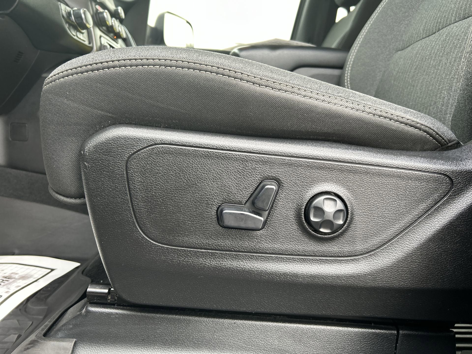 2019 RAM 1500 Big Horn/Lone Star Crew Cab 4x4 5'7" Box