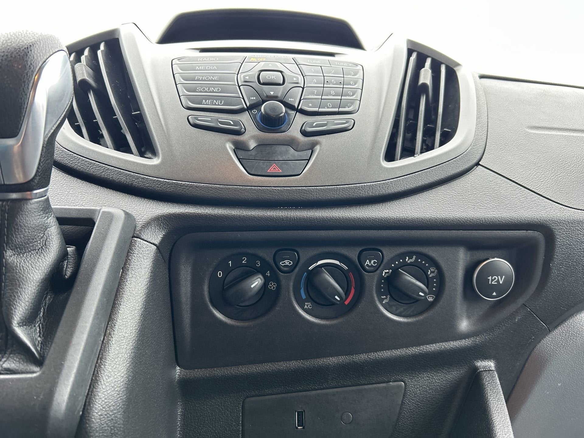 2018 Ford Transit-250 T-250 130 LW RF S