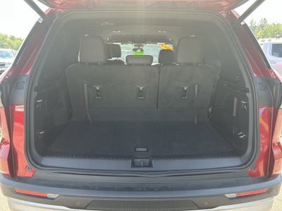 2024 Chevrolet Traverse LT