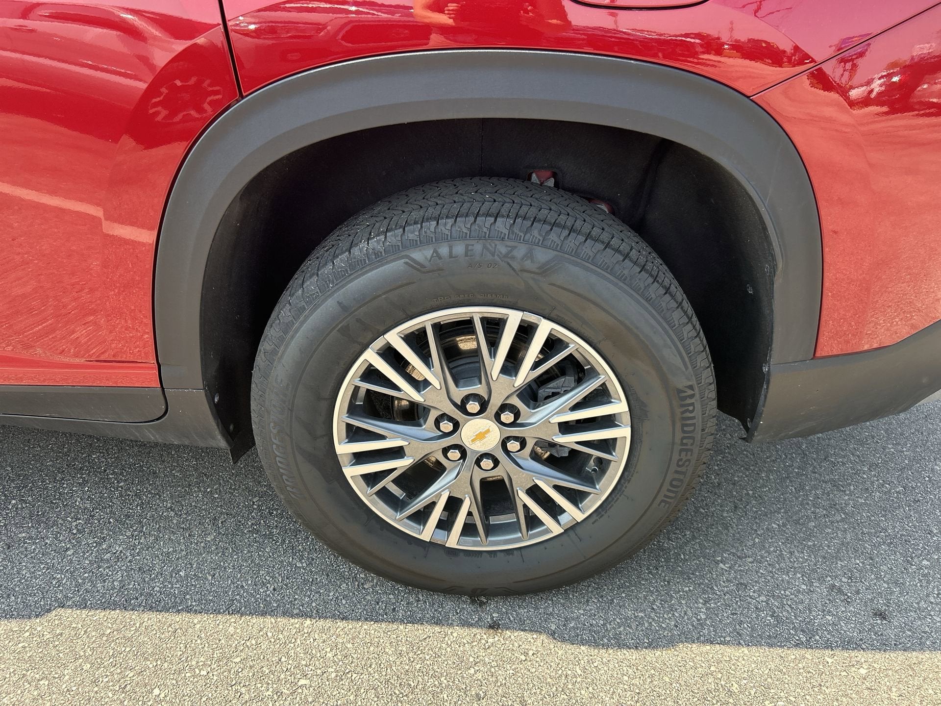 2024 Chevrolet Traverse LT