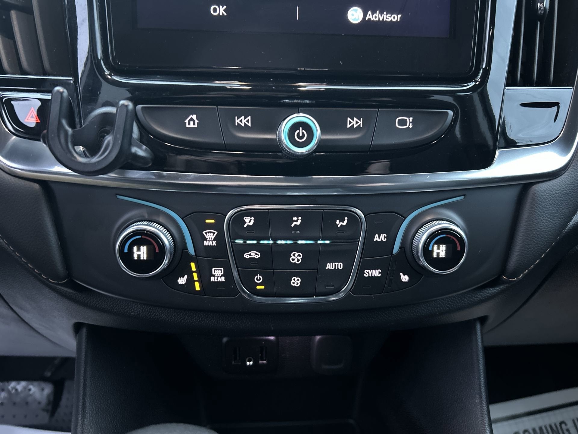 2021 Chevrolet Traverse LT Cloth