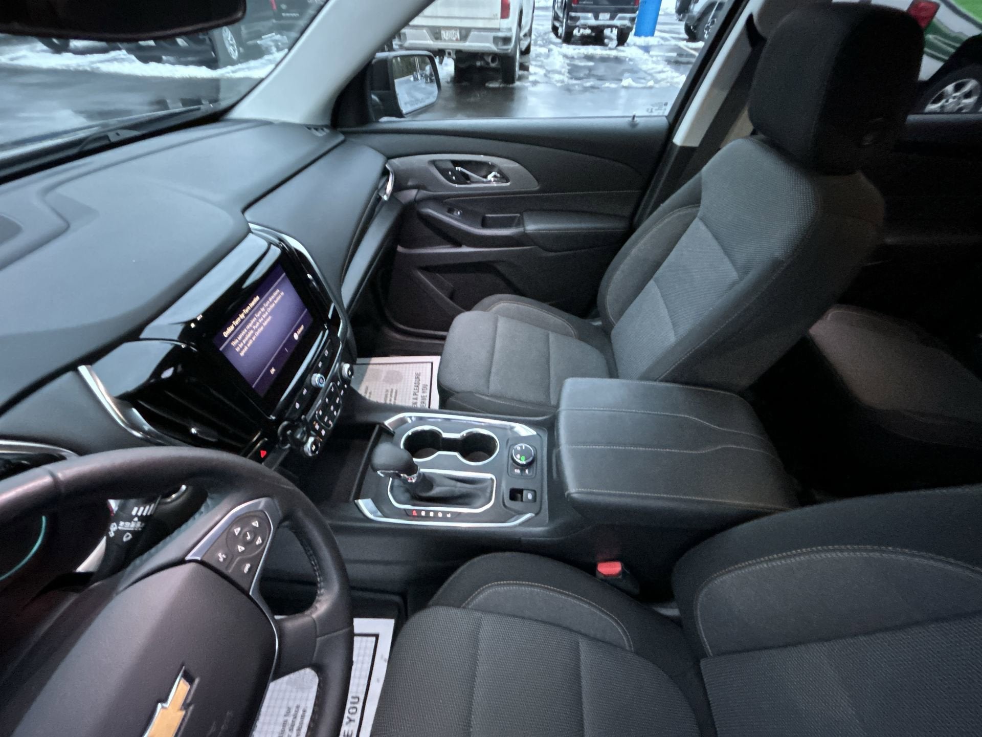 2021 Chevrolet Traverse LT Cloth