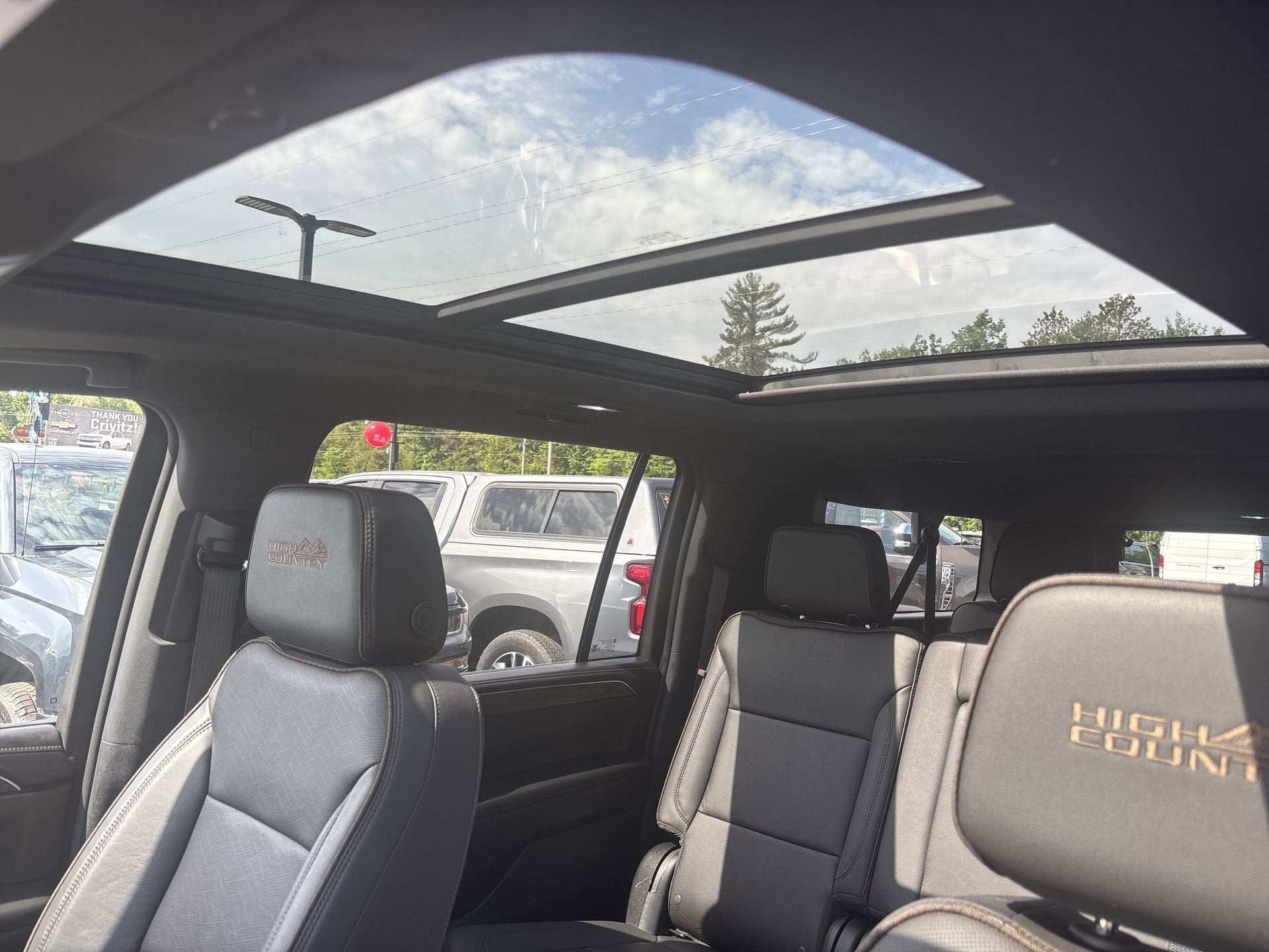 2023 Chevrolet Suburban High Country