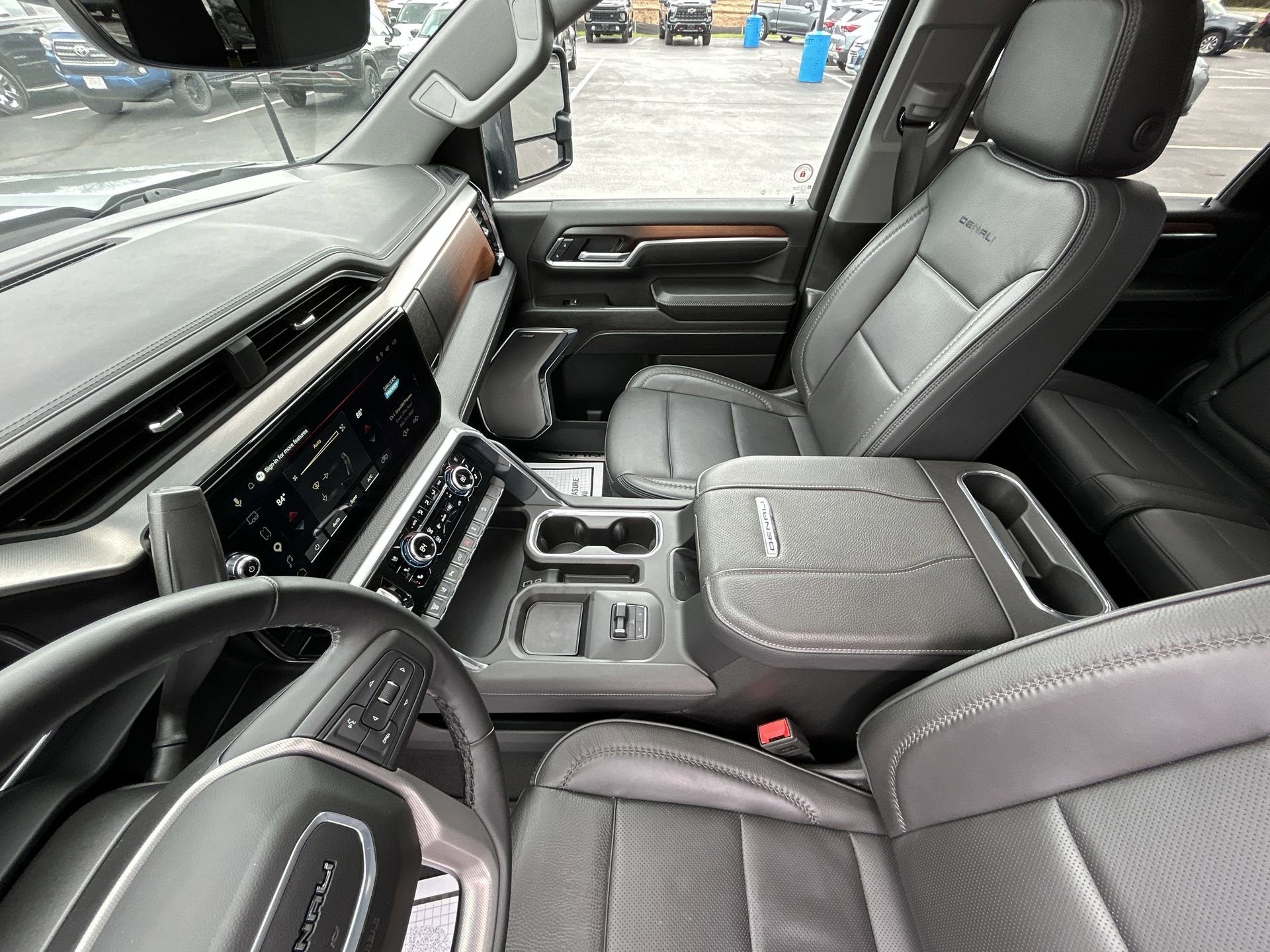 2025 GMC Sierra 2500 HD Denali
