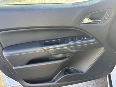 2022 GMC Canyon 4WD AT4 w/Cloth