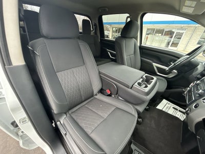 2019 Nissan TITAN SV