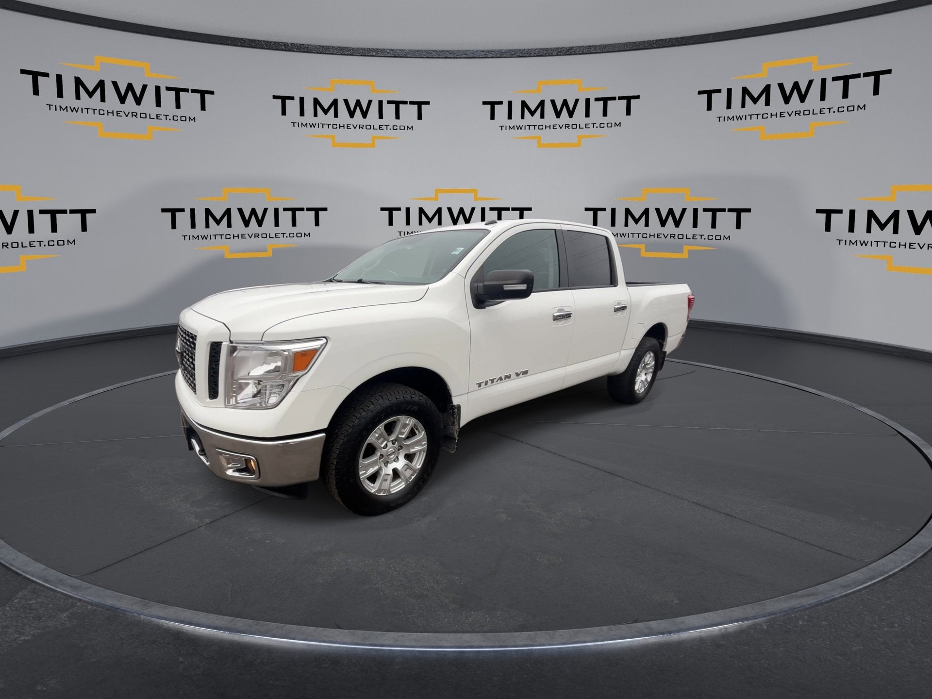 2019 Nissan TITAN SV