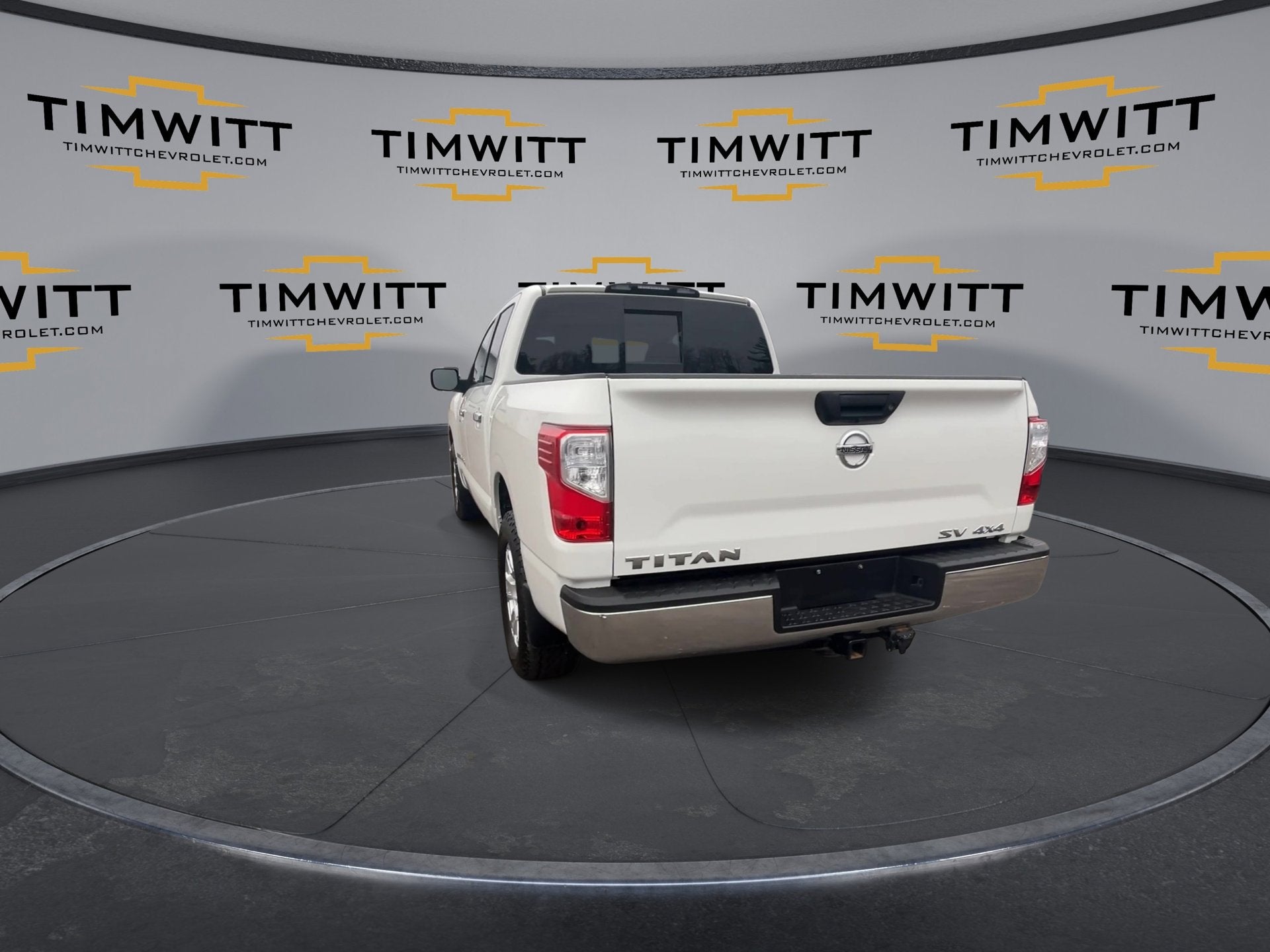 2019 Nissan TITAN SV