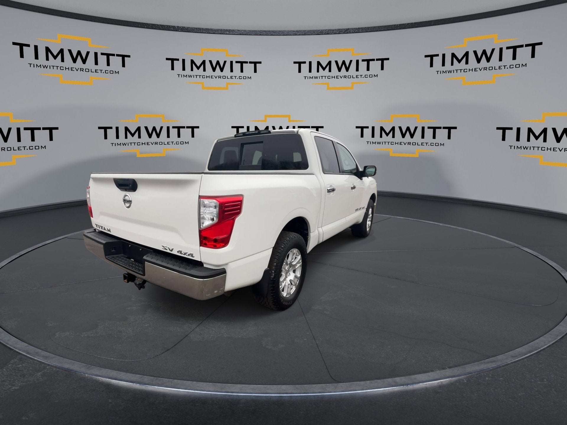 2019 Nissan TITAN SV