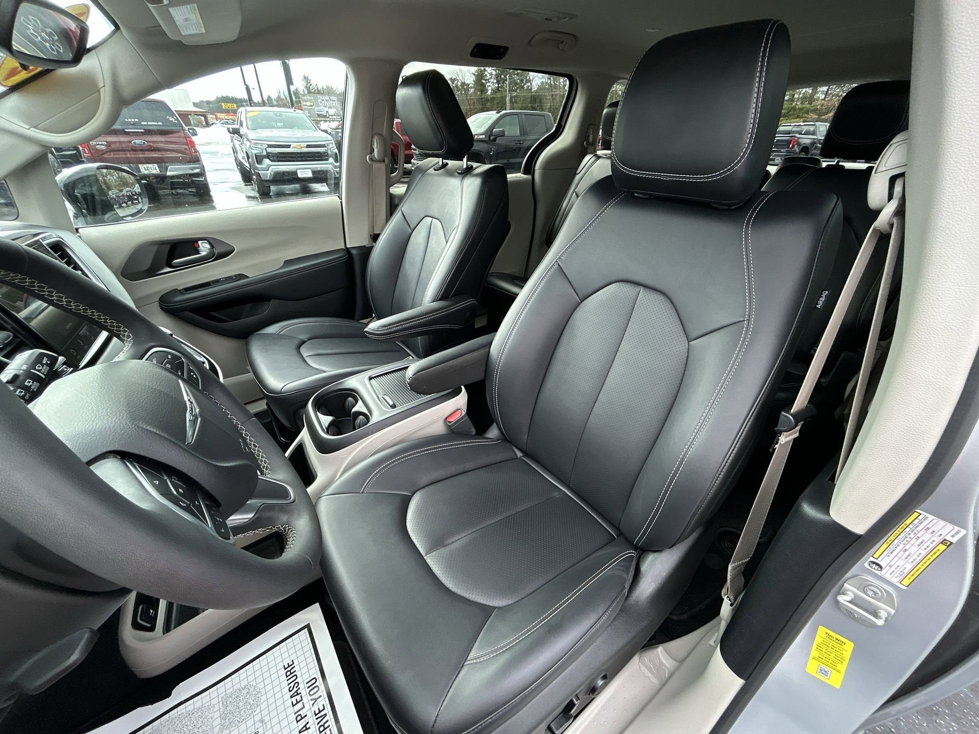 2024 Chrysler Pacifica Touring L