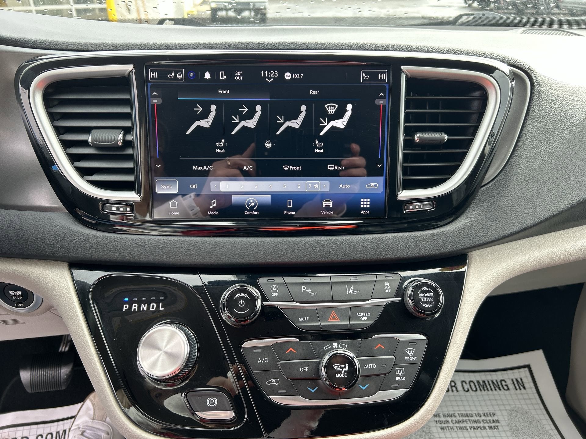 2024 Chrysler Pacifica Touring L