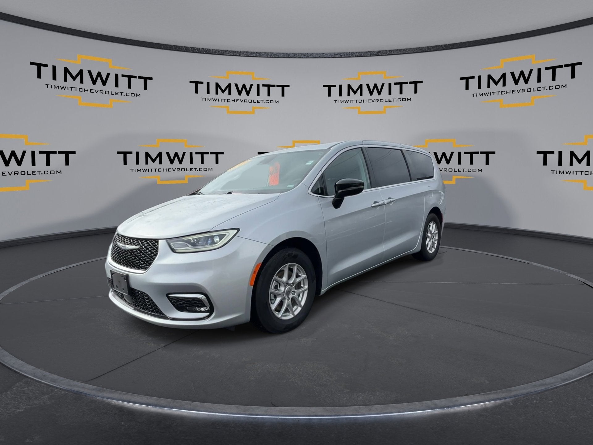 2024 Chrysler Pacifica Touring L