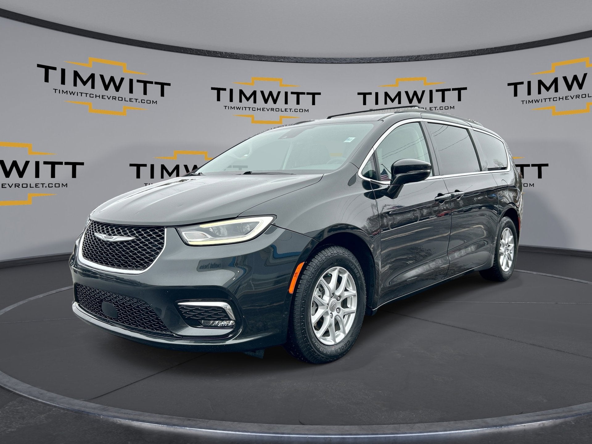 2022 Chrysler Pacifica Touring L