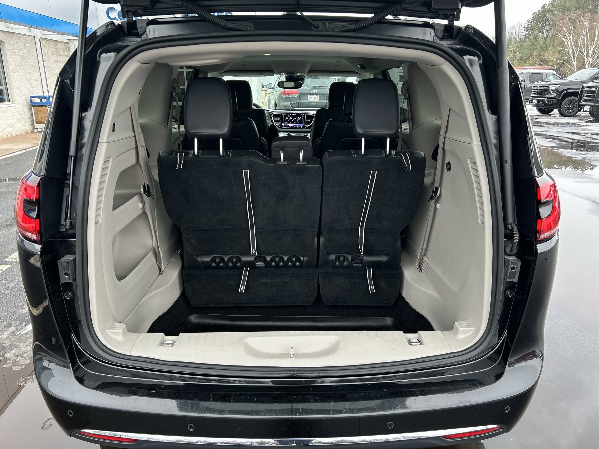 2022 Chrysler Pacifica Touring L