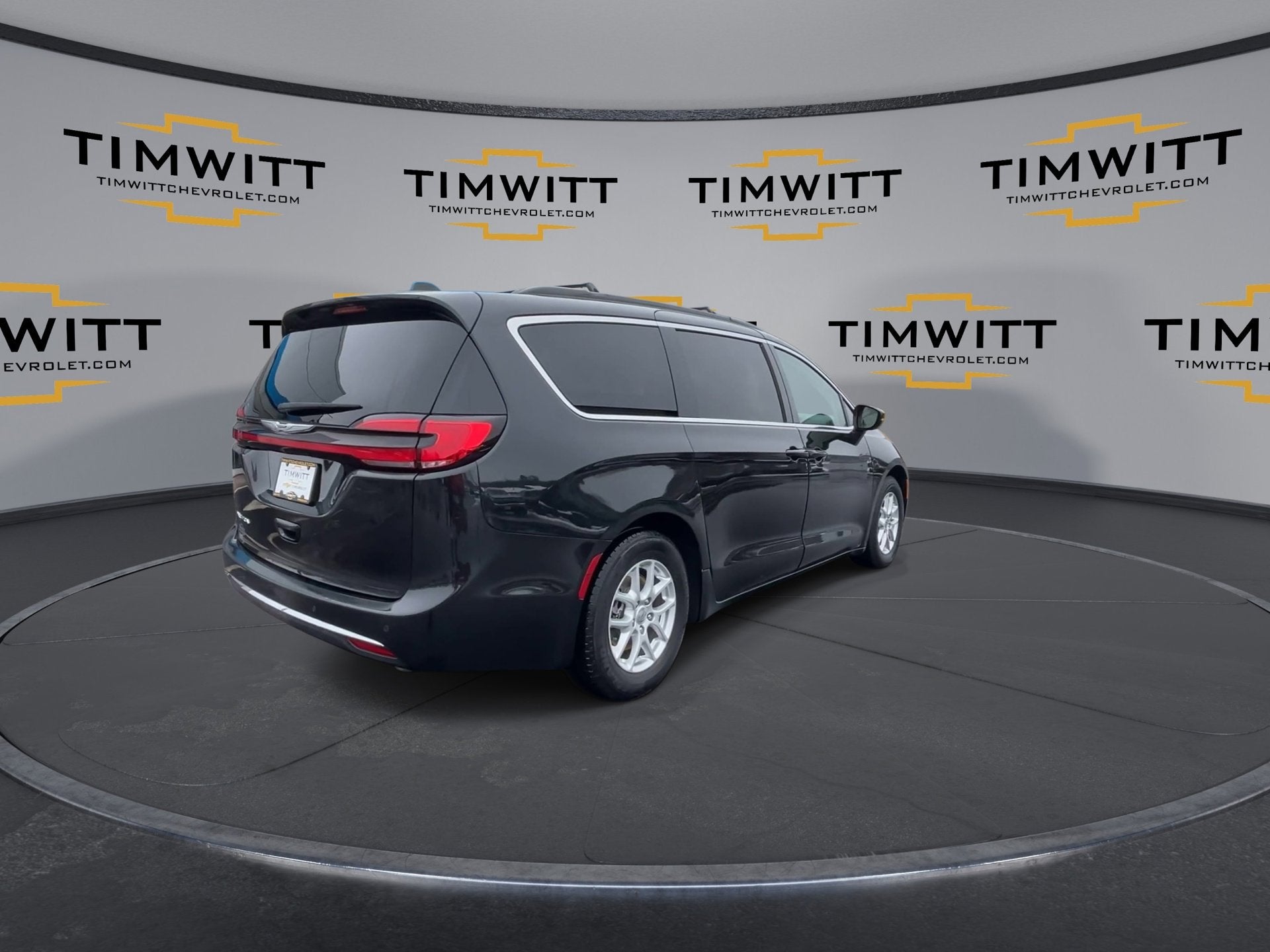 2022 Chrysler Pacifica Touring L