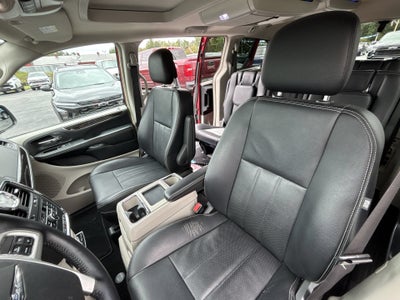 2016 Chrysler Town & Country Touring-L Anniversary Edition