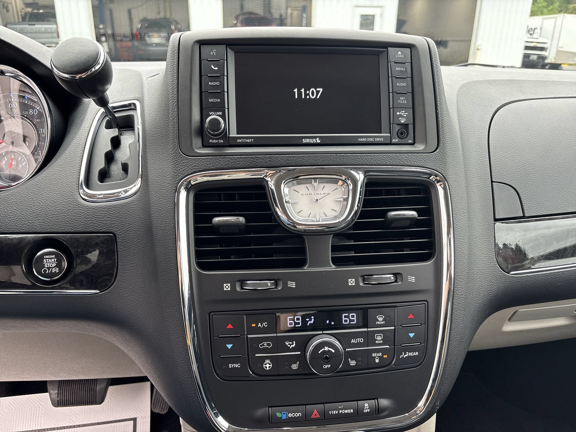 2016 Chrysler Town & Country Touring-L Anniversary Edition