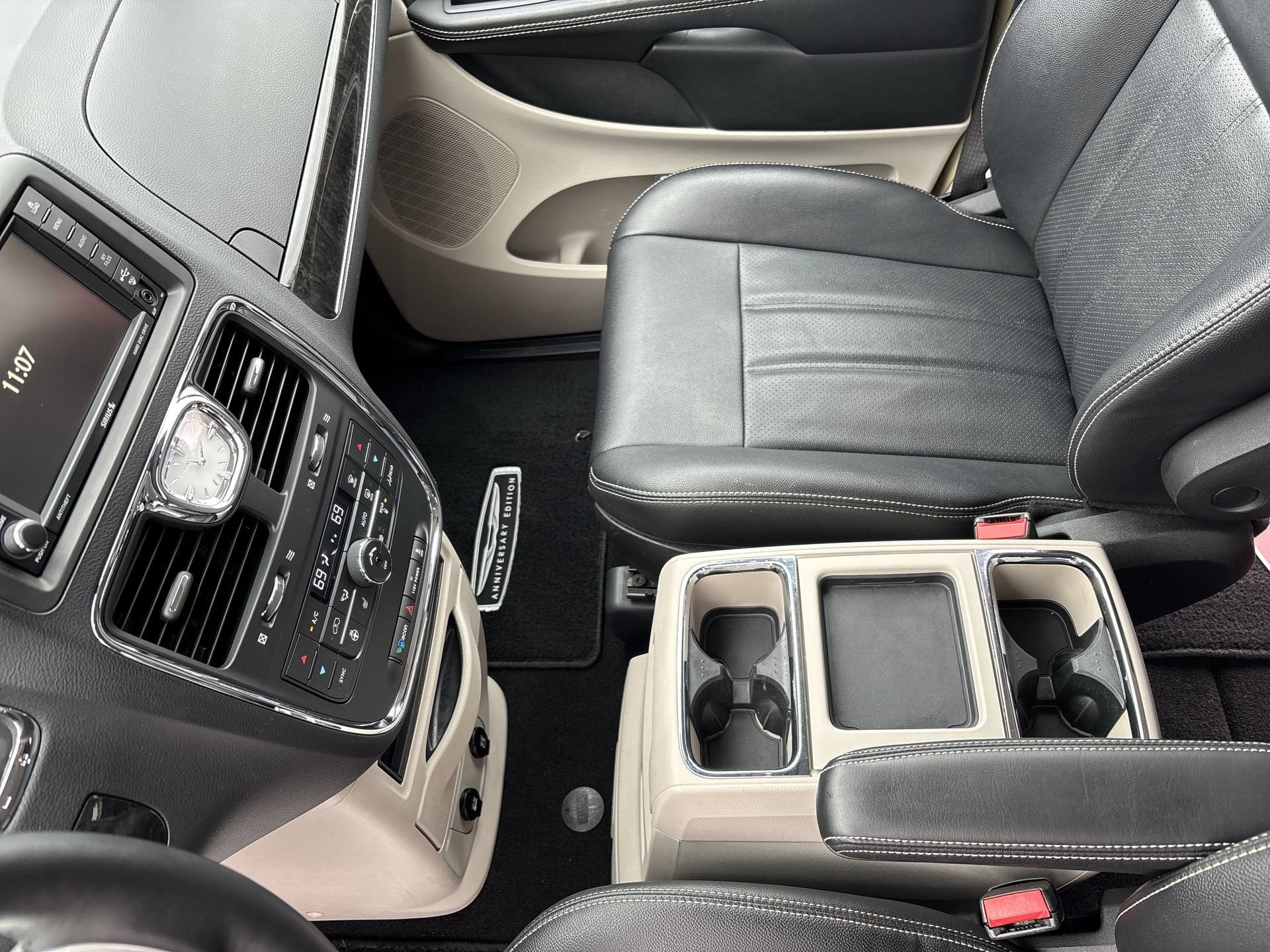 2016 Chrysler Town & Country Touring-L Anniversary Edition