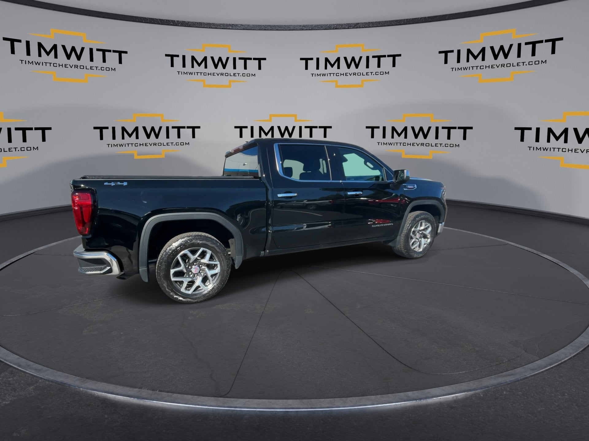 2024 GMC Sierra 1500 SLT