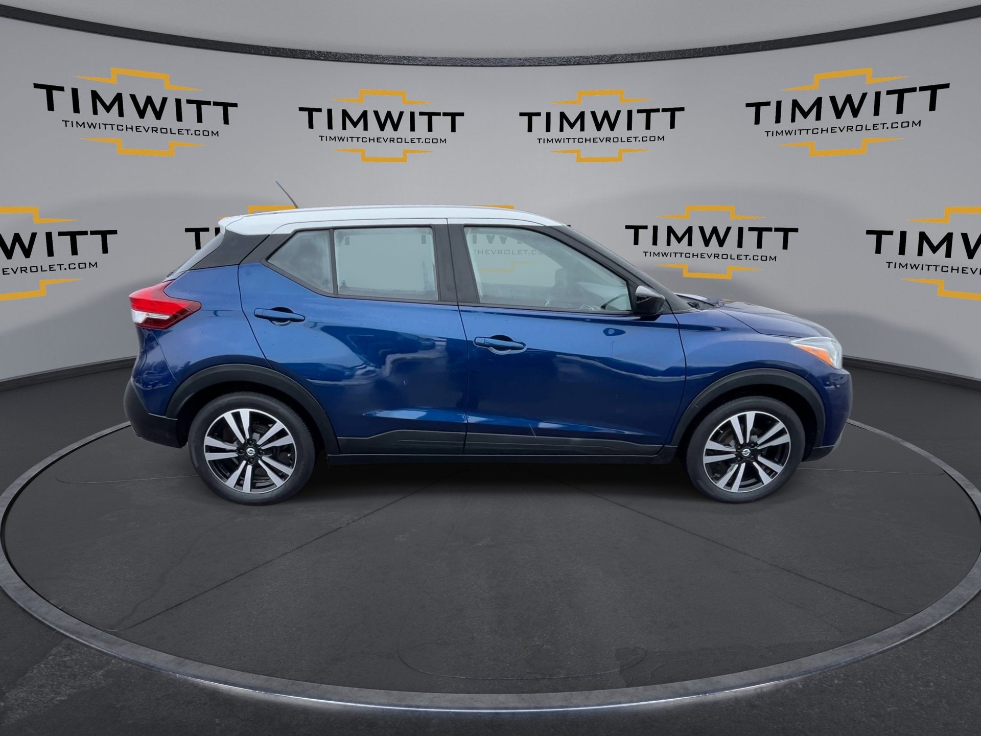2019 Nissan Kicks S