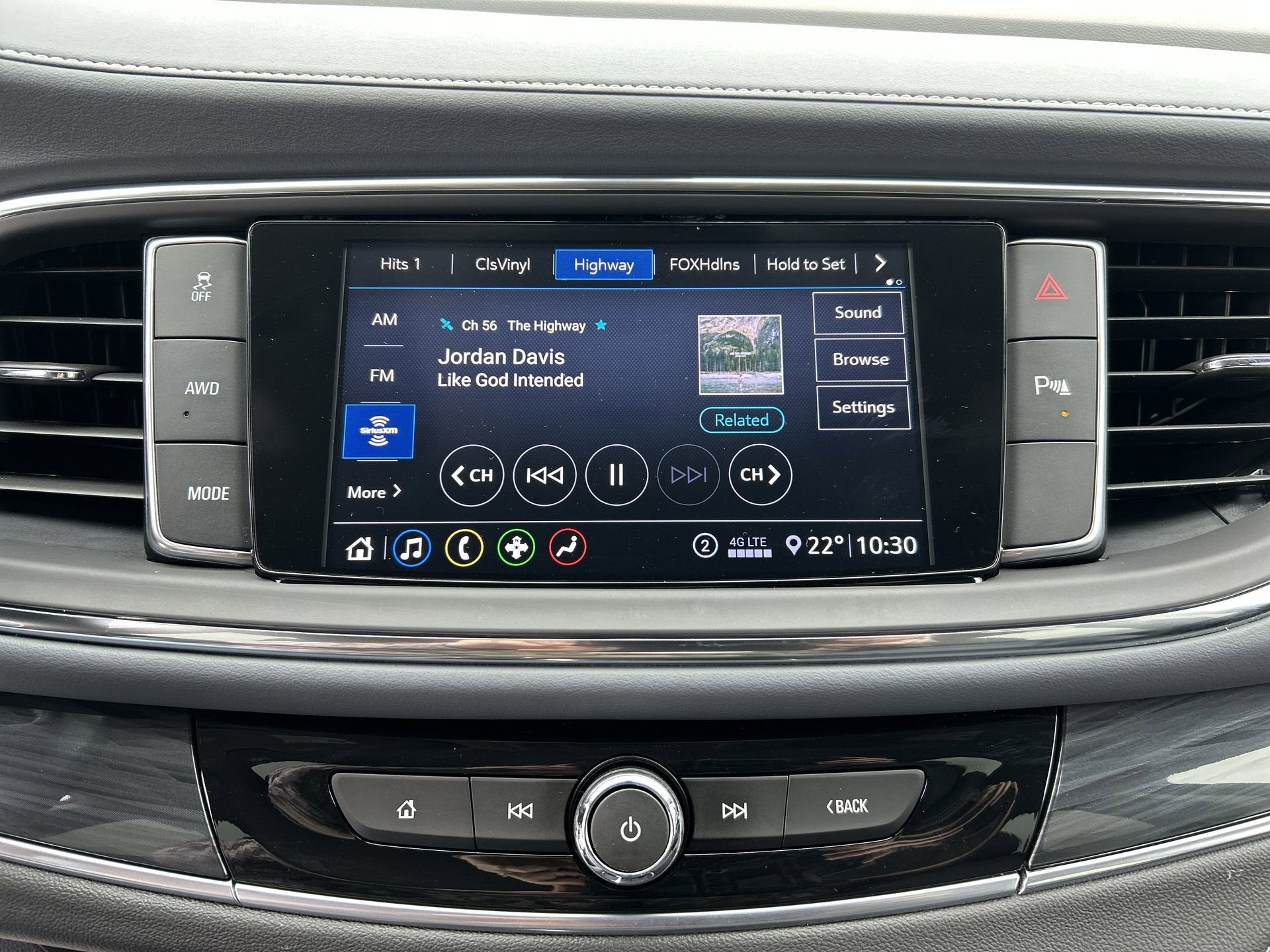 2021 Buick Enclave Essence