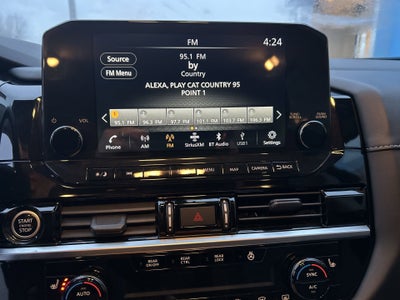 2023 Nissan Pathfinder SL 4WD