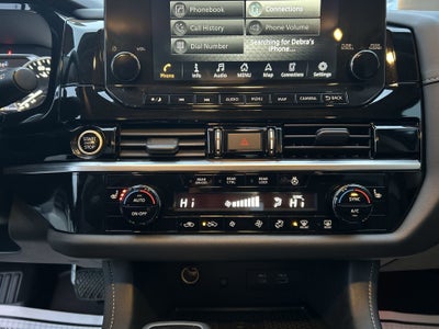 2023 Nissan Pathfinder SL 4WD