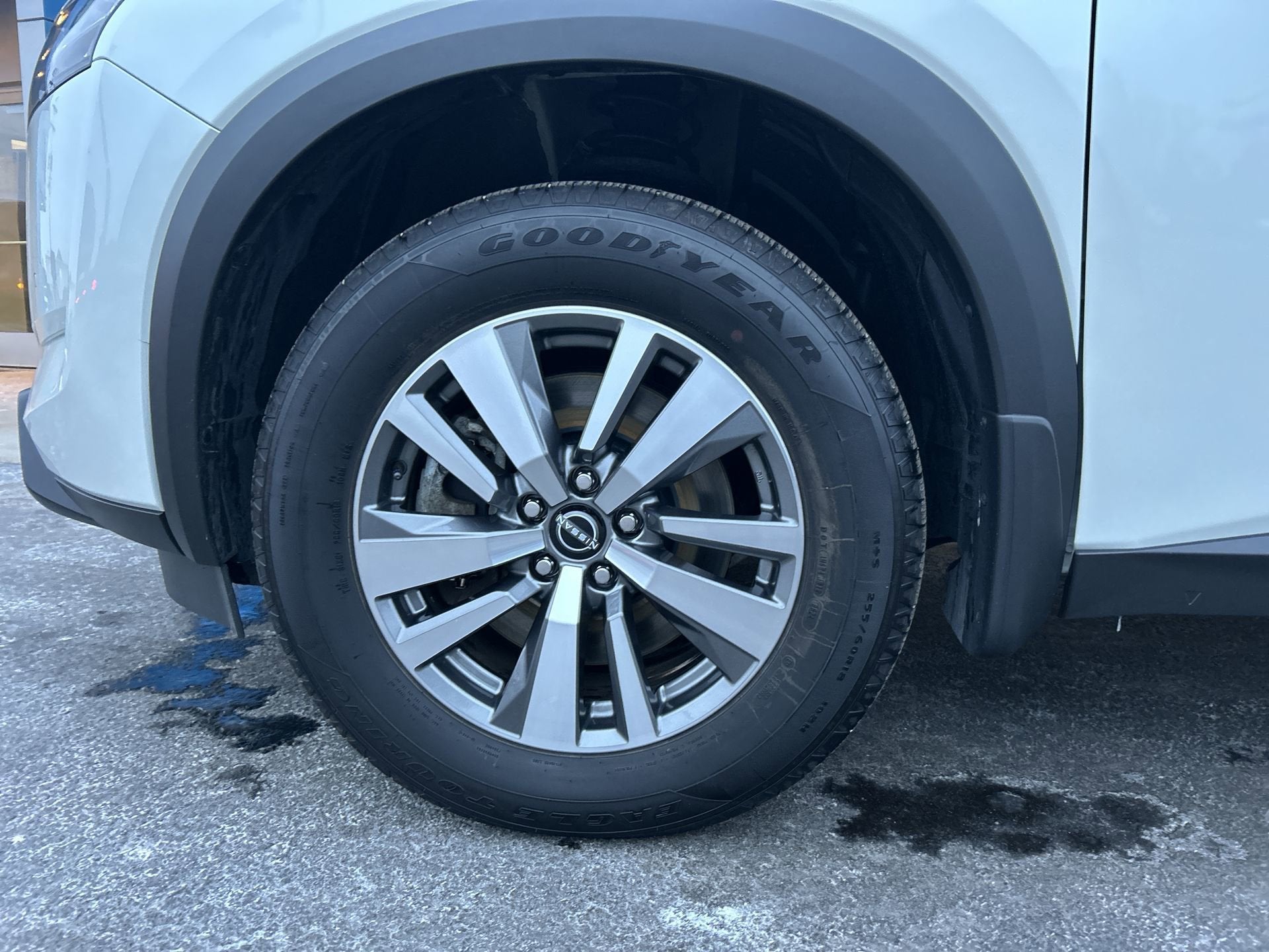 2023 Nissan Pathfinder SL 4WD