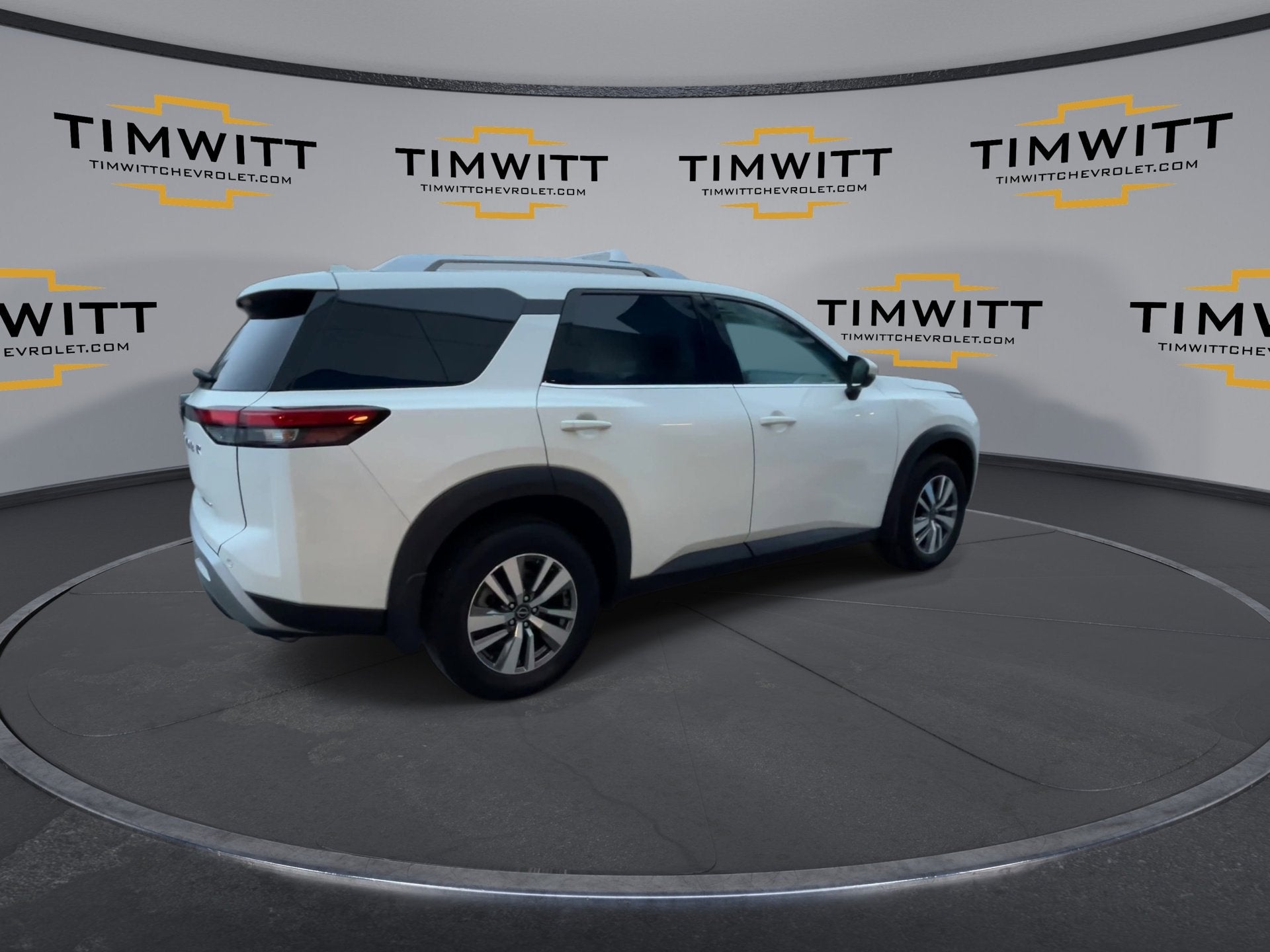 2023 Nissan Pathfinder SL 4WD